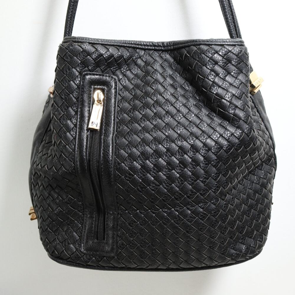 Samoe Shoulder Handbag Women M Black Weave Faux Leather Pockets Lined
